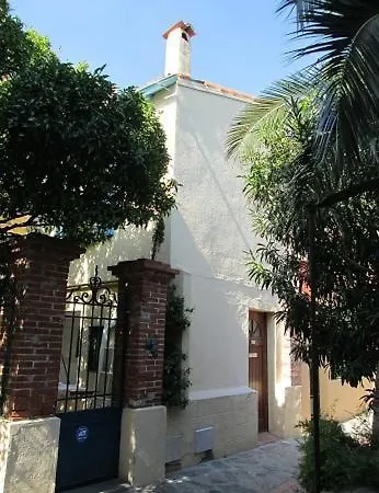 Apartment Pretty Studio, Tv, Wifi, Portable Aircon! *